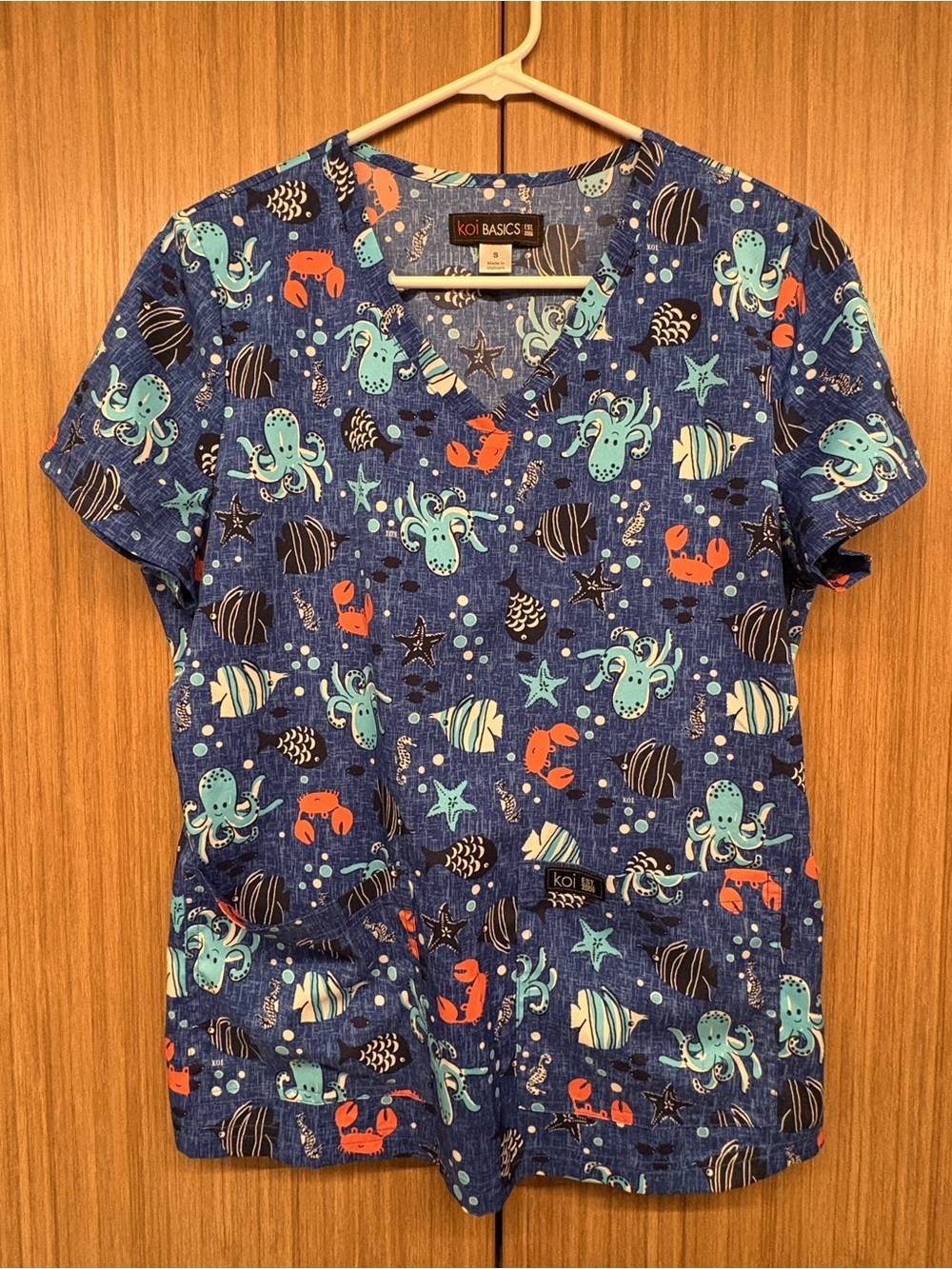 Koi Basics Set of 3 Character Scrub Tops - Picture 3 of 9
